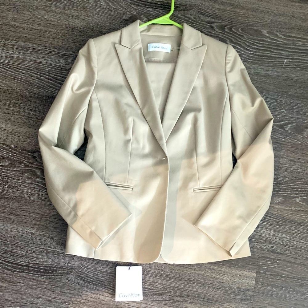 Calvin Klein womens pantsuit beige petite 6P NWT